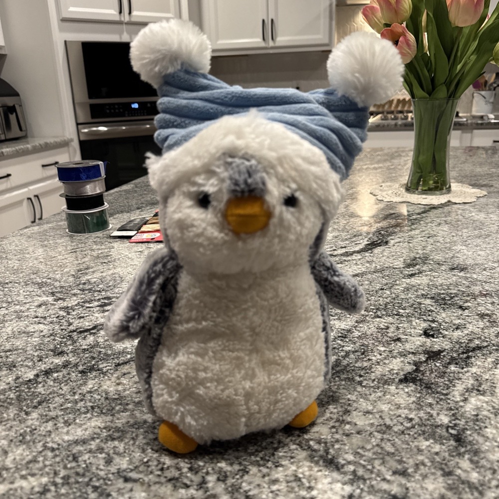 Aurora Chaz Chillin Chick Penguin in Winter Hat Stuffed Animal Plush 10" 2016